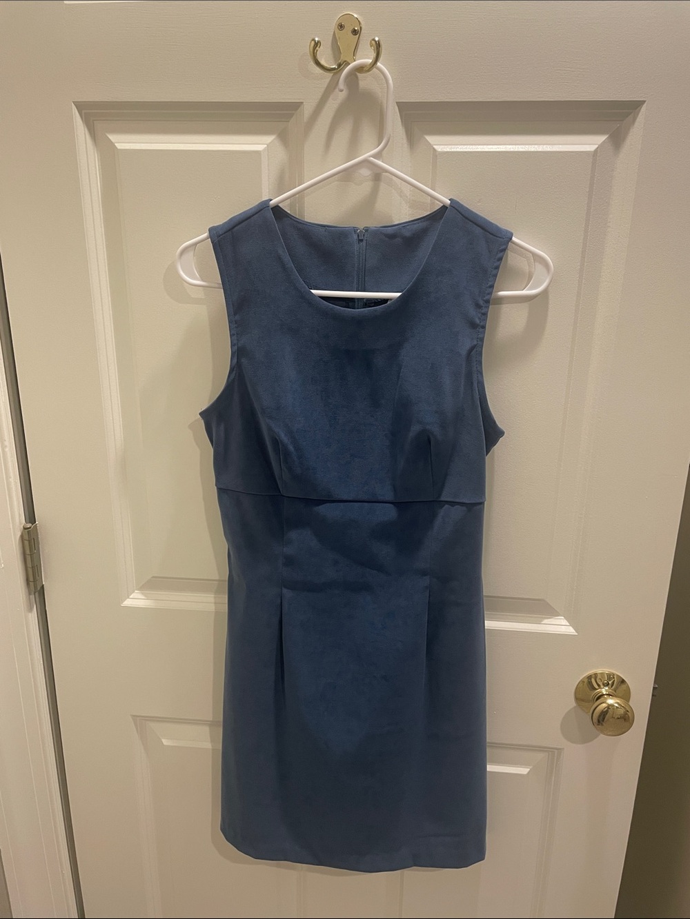 Sleeveless Blue Shift Dress - Classic Women's Dress